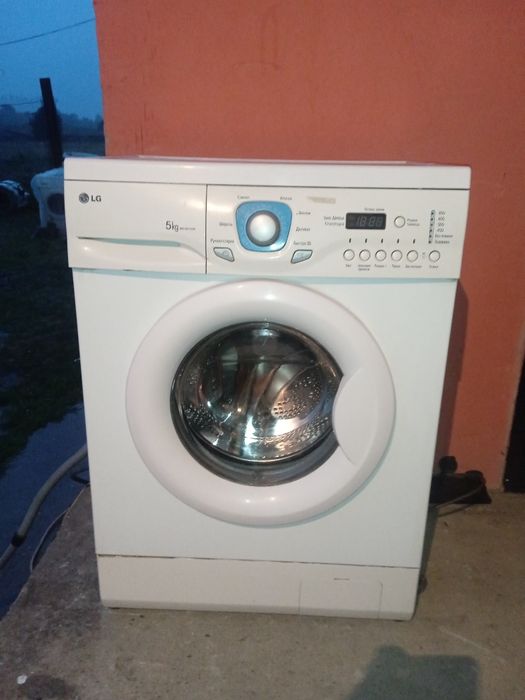 Продам стиральную машину Lg