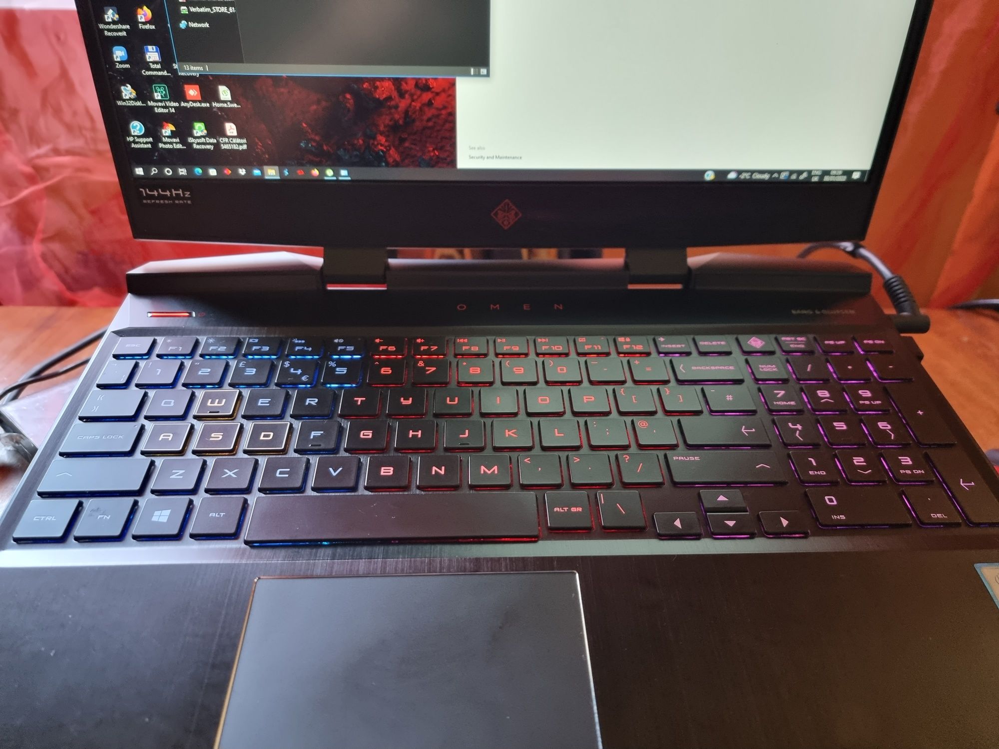 Laptop Gaming HP Omen i7-8750 32Gb DDR4 NVIDIA GTX 1060 6 GB GDDR5 2TB