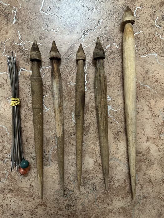 продам Веретено в кол. 5 шт. 4 среднего размера и 1 большое.