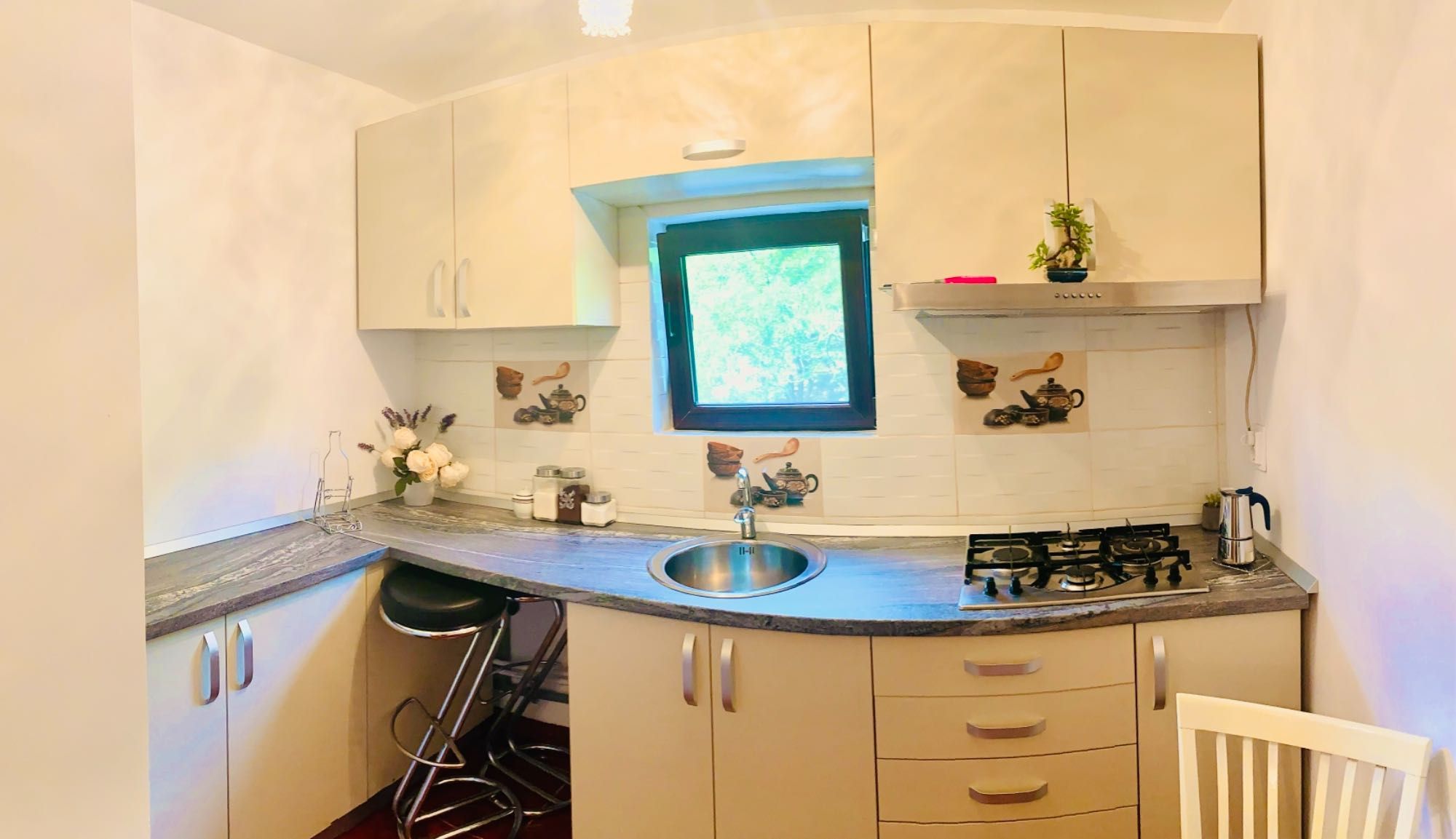 Regim hotelier Ap1 camera Et 1 zona Aleea Parc Bârlad Liber 19 aprilie