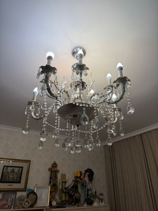 Продам домашнюю люстру