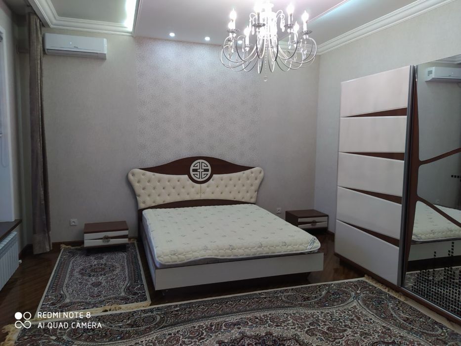 Сдается Срочно Яккасарайский р-н шикарный болшой дом