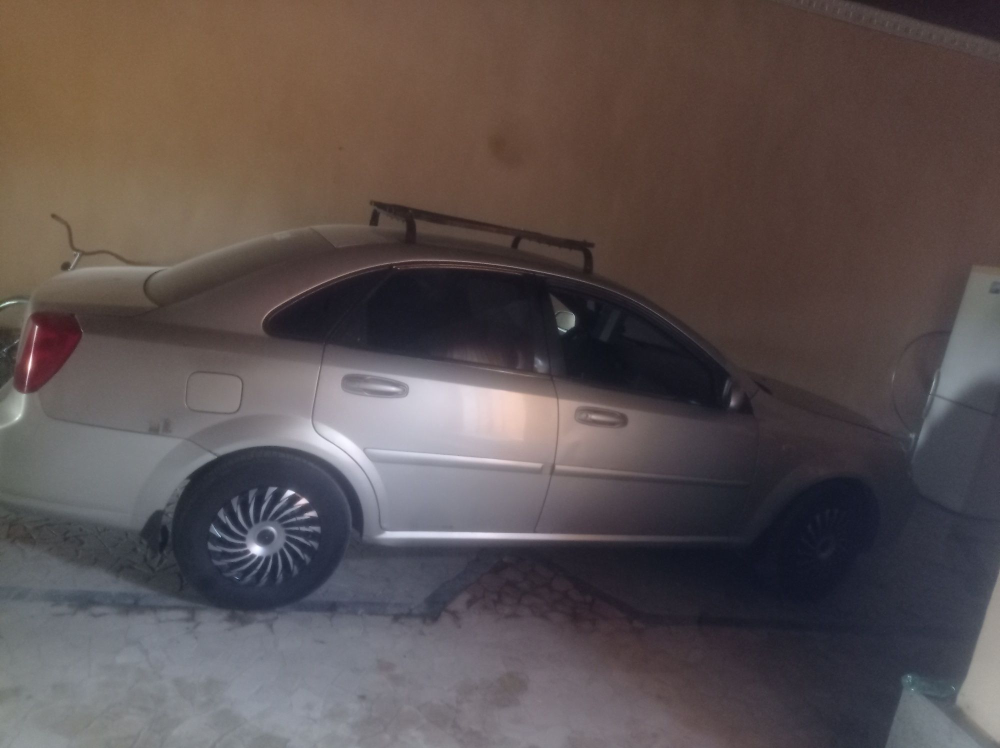 Lasetti srochna sotiladi