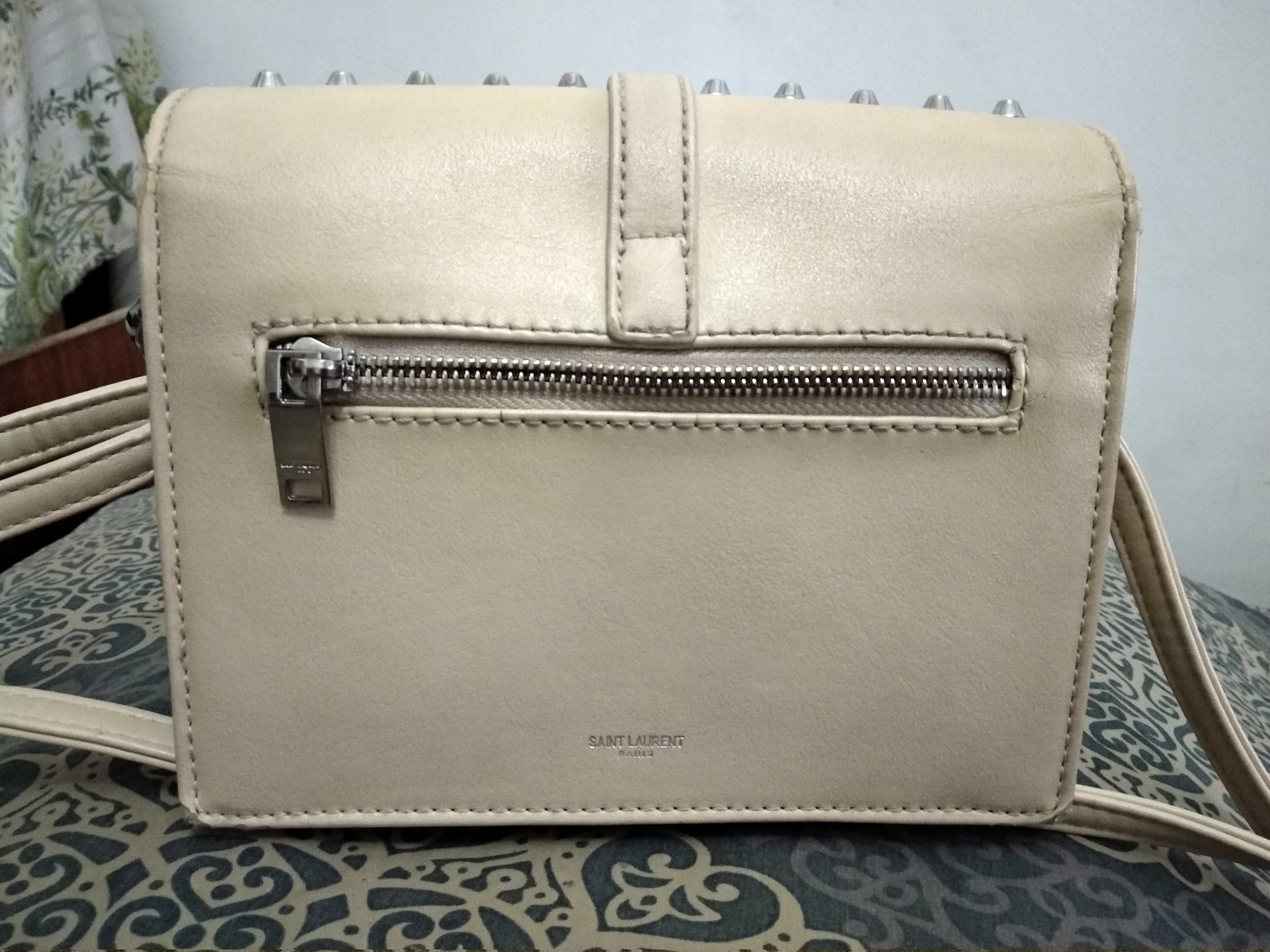 Женская сумка Saint Laurent.