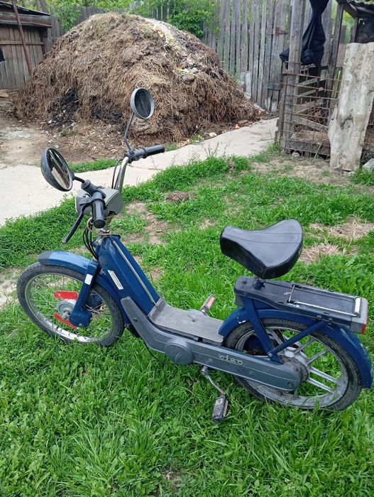 Piaggio ciao de vinzare250euro usor negociable motor original totul pe