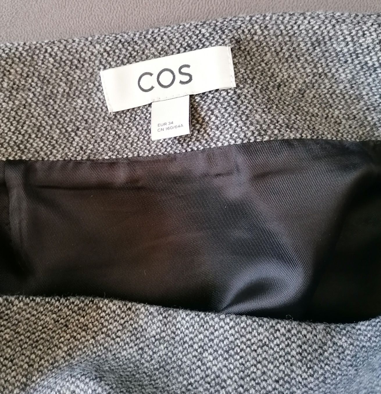 Fusta scurta Cos mărimea XS
