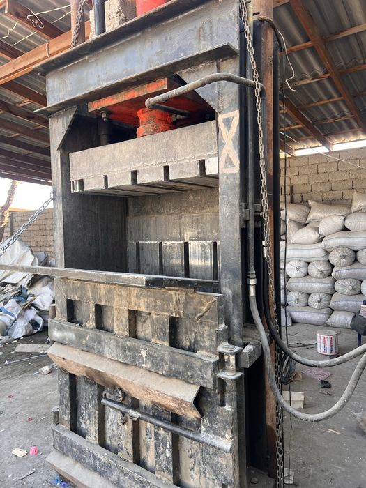 Pres aparat sotiladi srochno