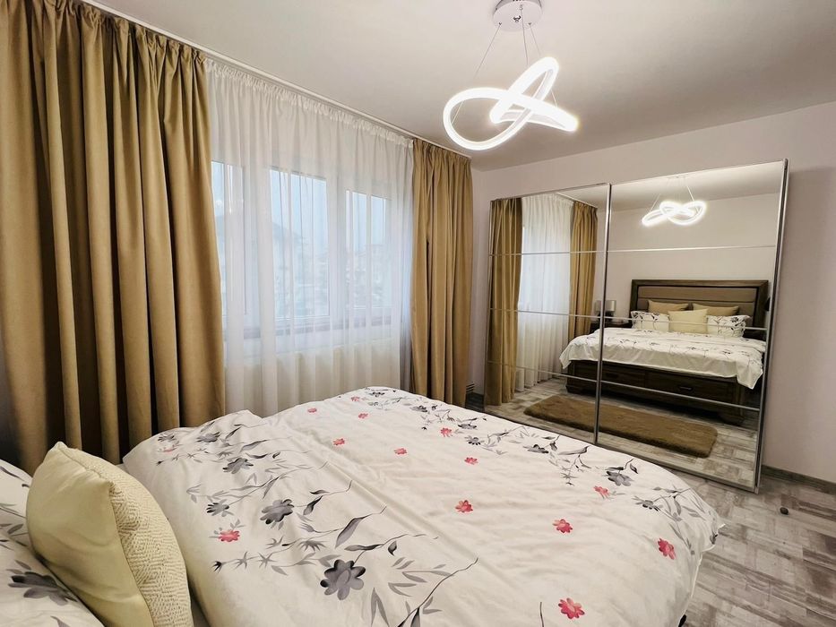 Închiriez apartament