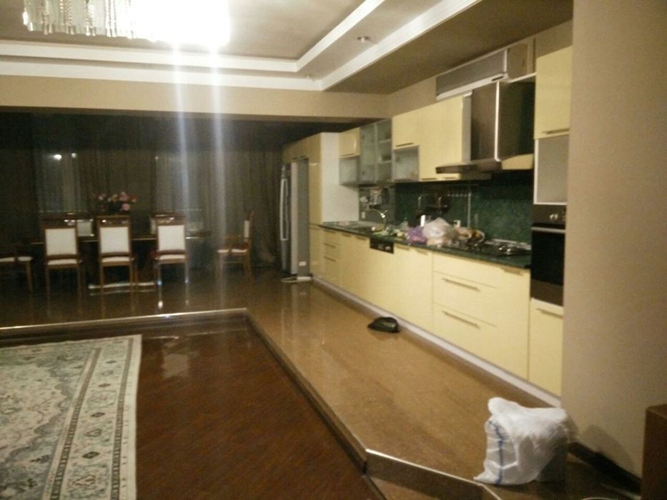 ПРОДАЁТСЯ эксклюзивная 3-уровневая квартира (GABUS) в центре