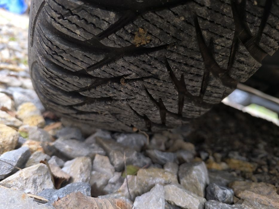 Продавам джанти с гуми 195 65 15 цола  4х108