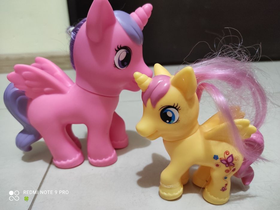 Лот от играчки за момиче - 20 лв.