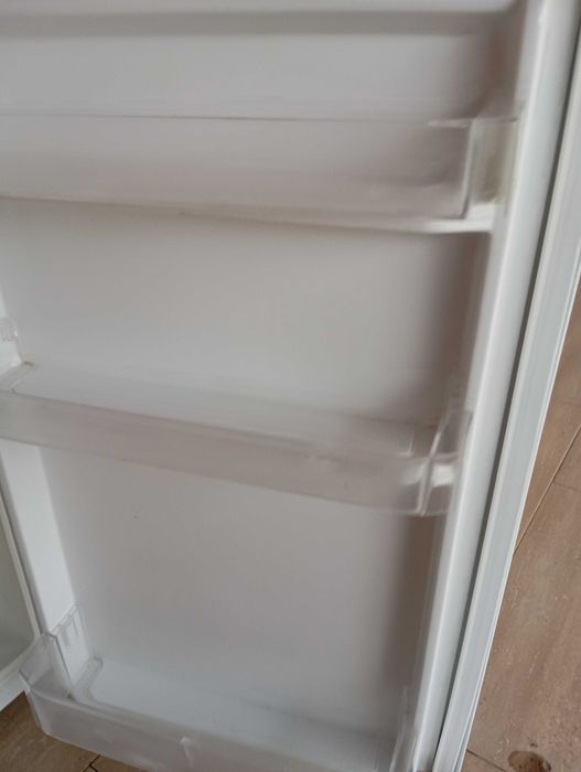 Vand frigider mic myria