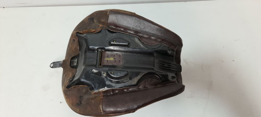 Sa scaun sea sezut  solo seat Harley Davidson Street / Fat Bob