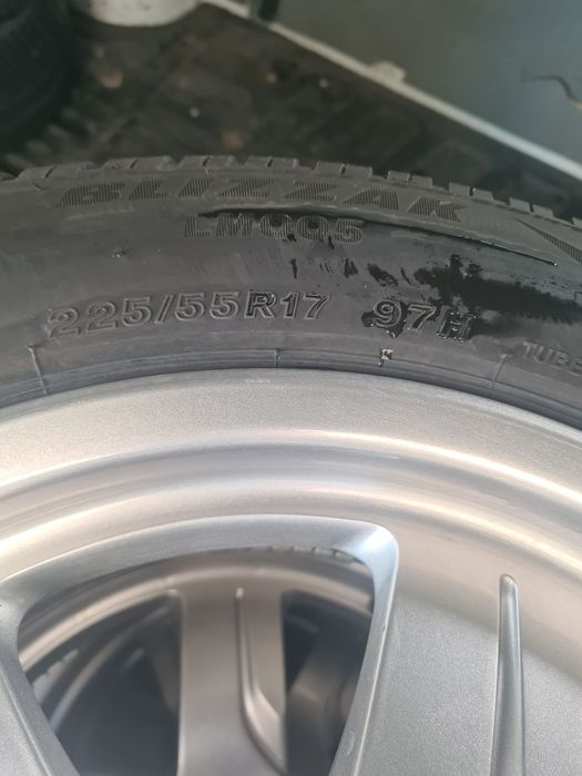 Гуми 225/55/17 дот23