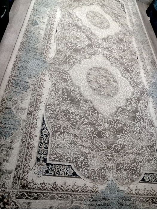 Ковёр для ЗАЛА хороший