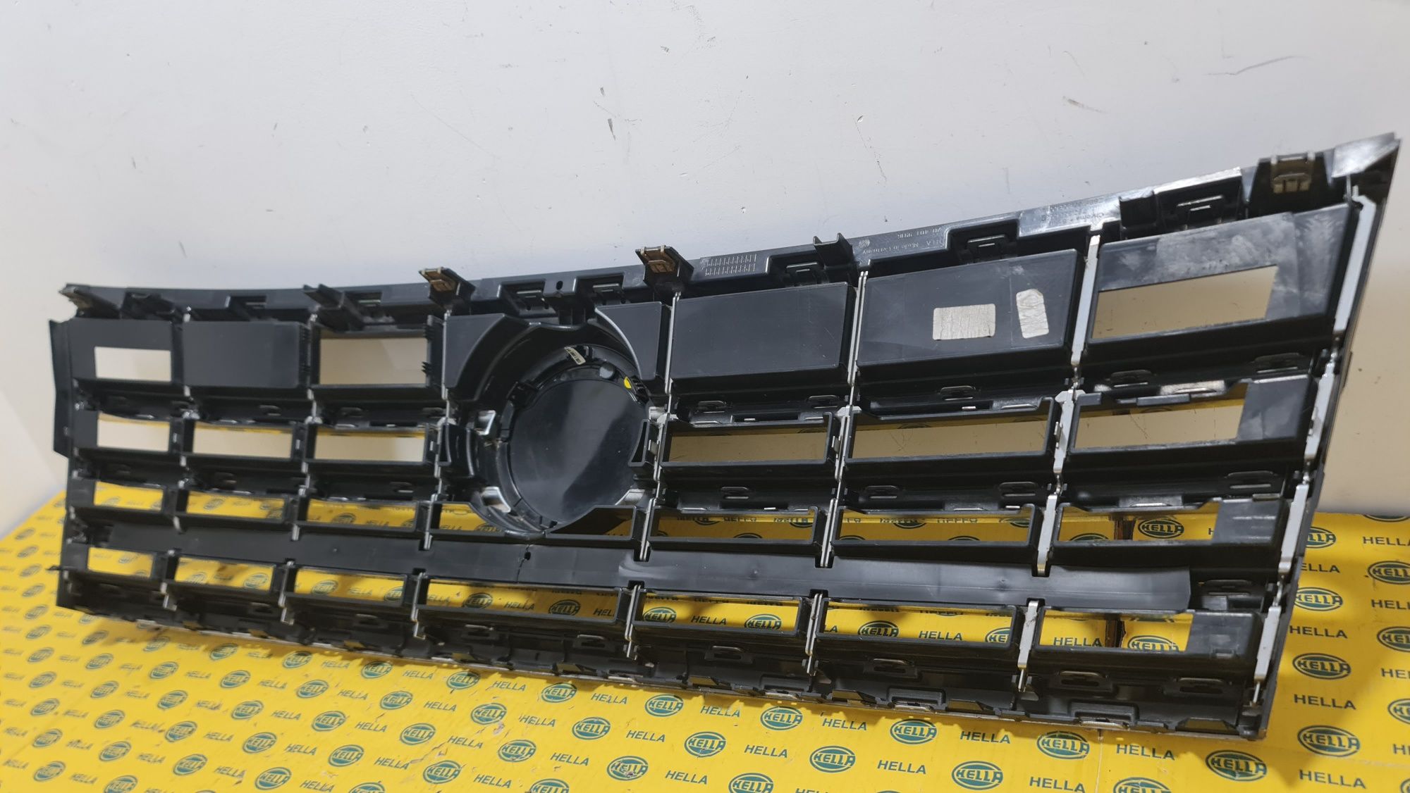 Grila bara fata masca radiator far VW Touareg 3 760 7cr emblema radar