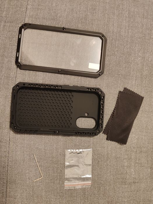 Husa de Lux iPhone 16, oferă protecție maximă
