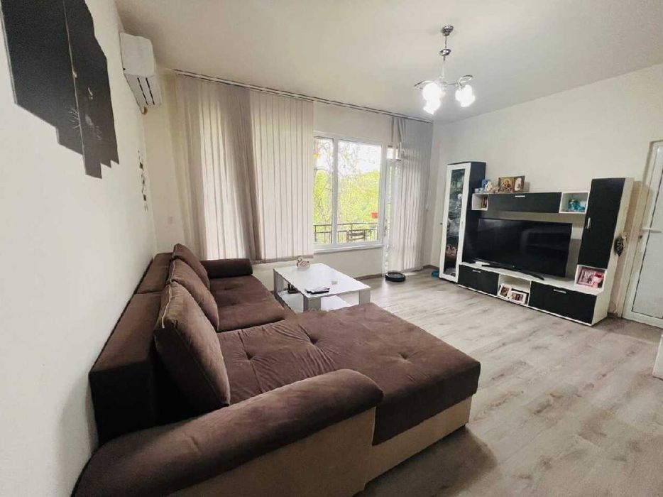 Продава се Тристаен апартамент в Пловдив, Христо Смирненски - 86 кв.м за 1157 €/кв.м - Снимка #1