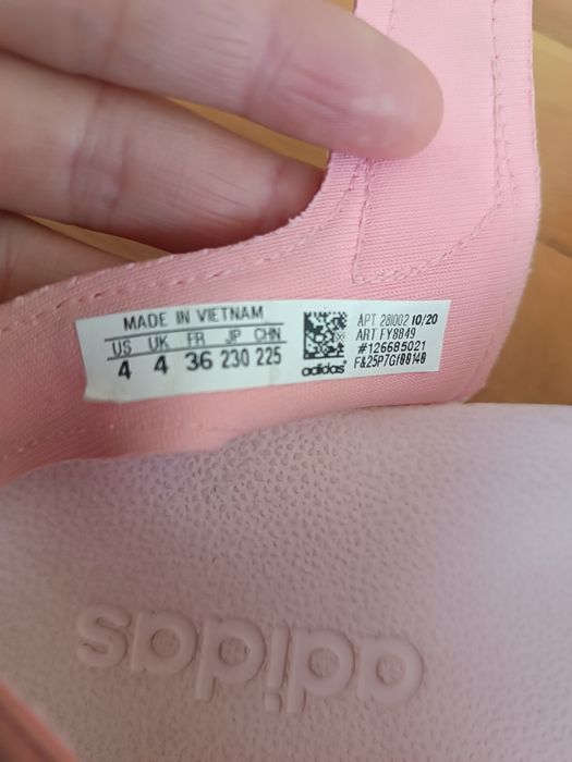 Чехли Adidas , номер 36