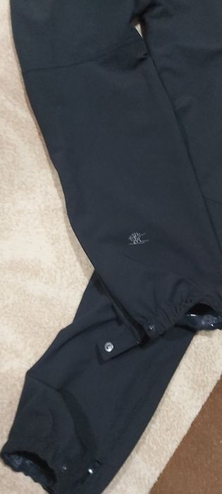 vând pantaloni Bergans of Norway