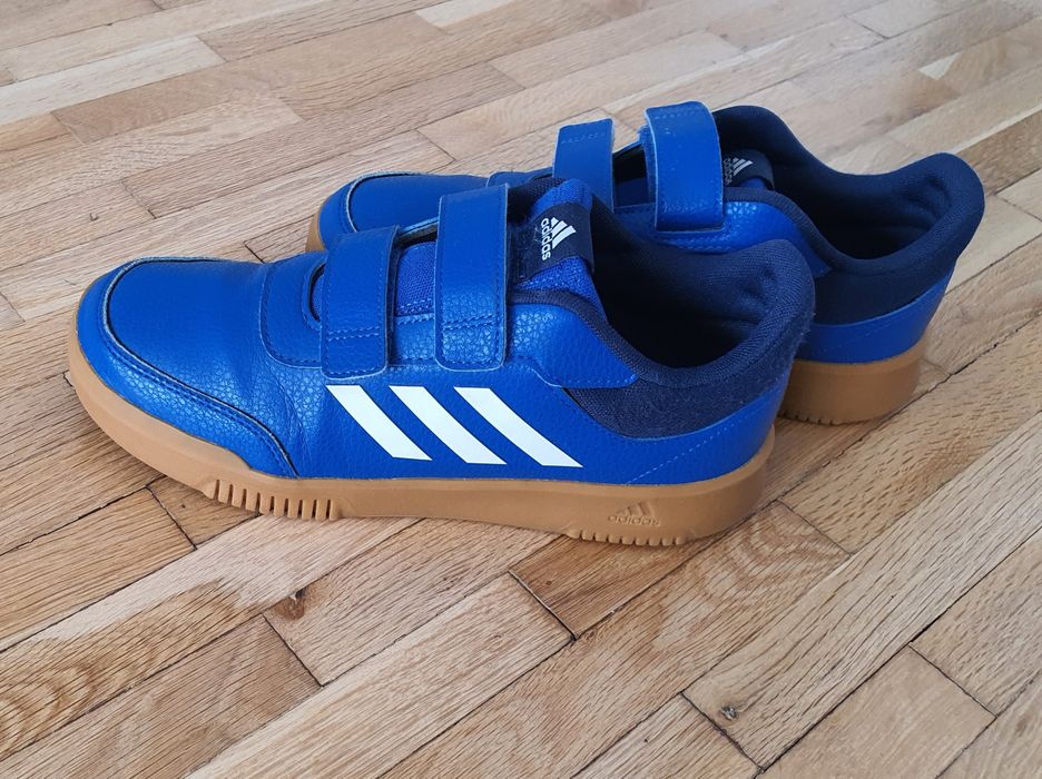 Сникърси Adidas N39