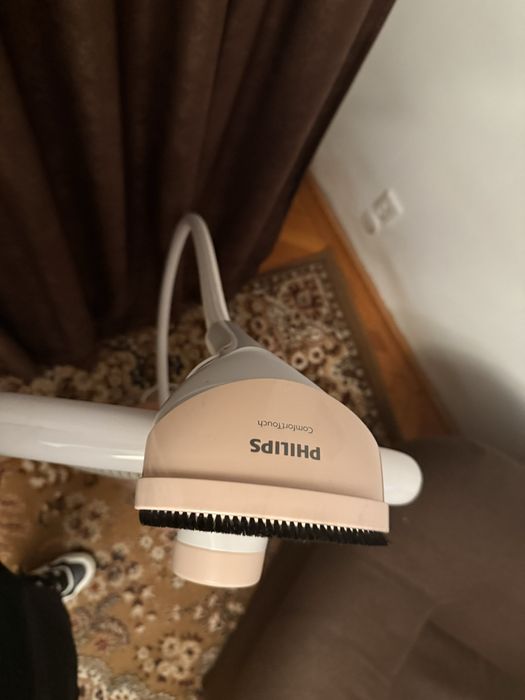 Statie verticala de calcat cu aburi Philips