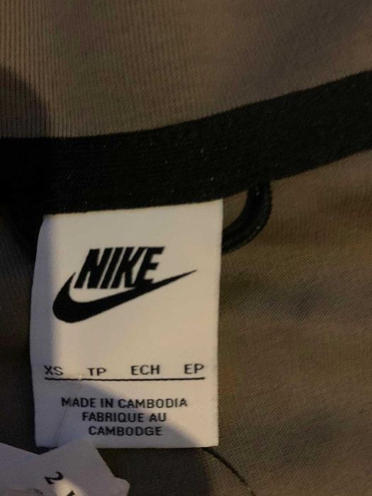 nike tech fleece hanorac maro si beige xs barbati