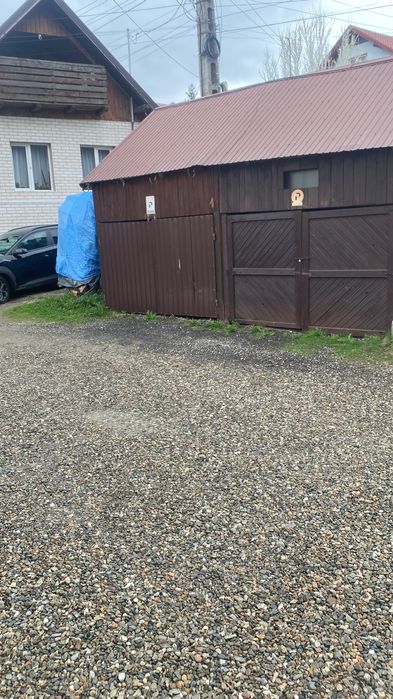 Apartament complet utilat  2 camere + 2 garaje