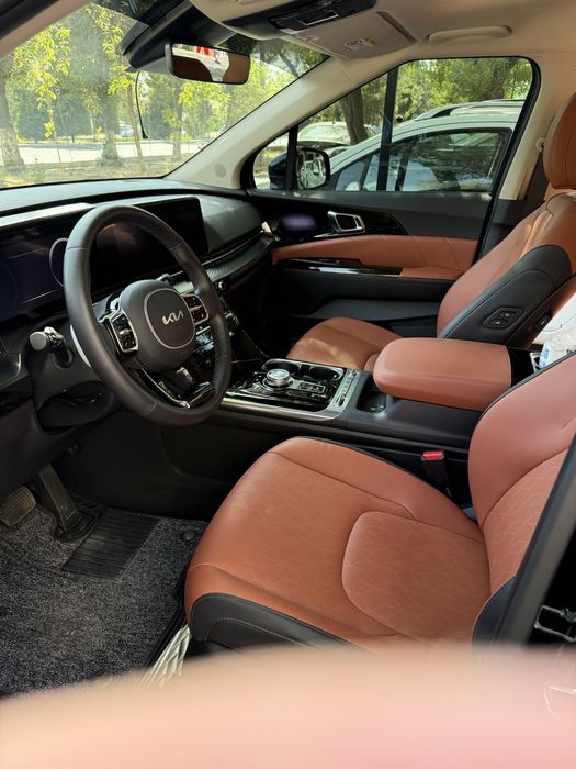 Kia Carnival 2023 yil