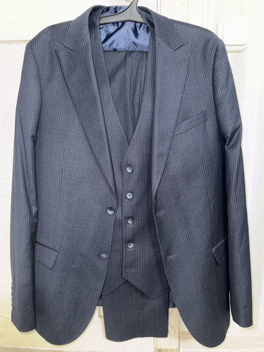 Мужской костюм тройка