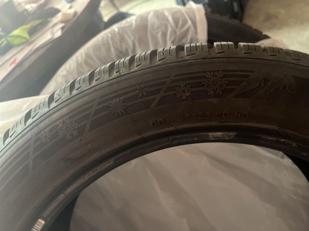 Anvelope iarna Hankook 235/50 R 19