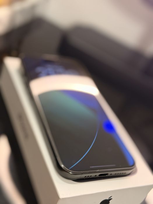 Iphone 15 Pro/100% viata bateriei/ca nou/Black