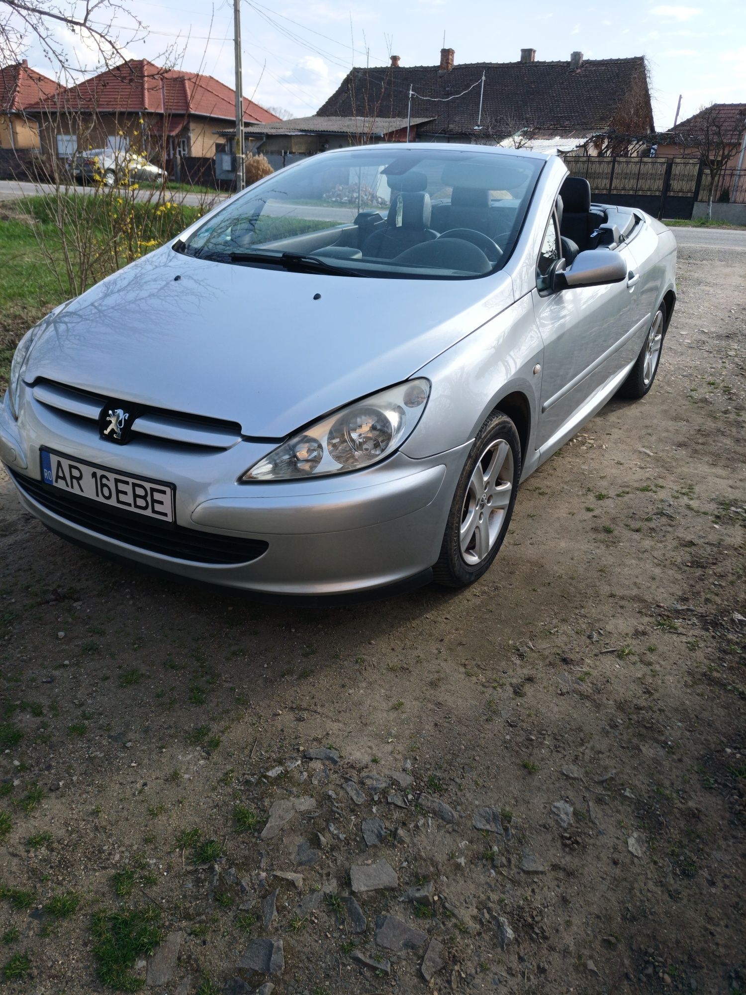 Vând sau schimb Peujeot 307 CC cabrio