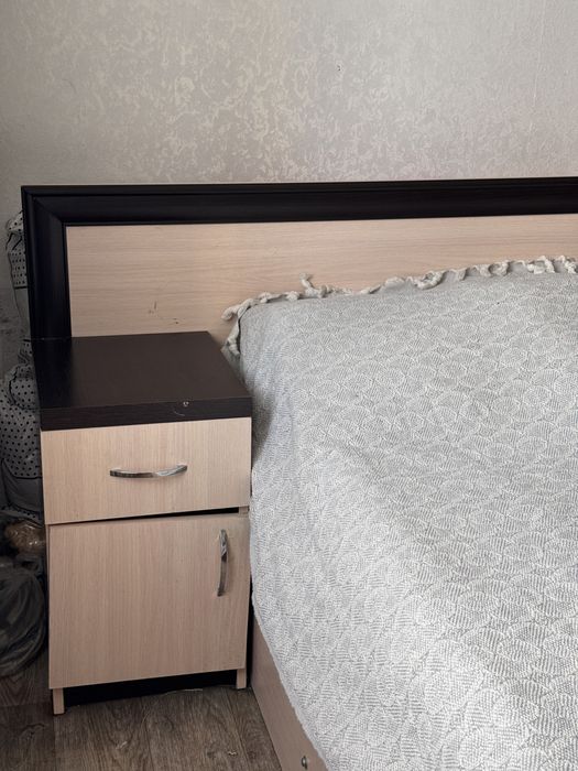 Продается кровать в хорошем состоянии!