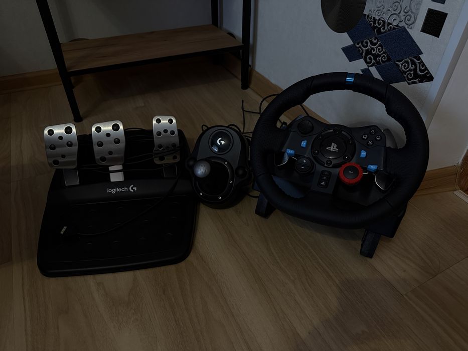 Игровой руль Logitech