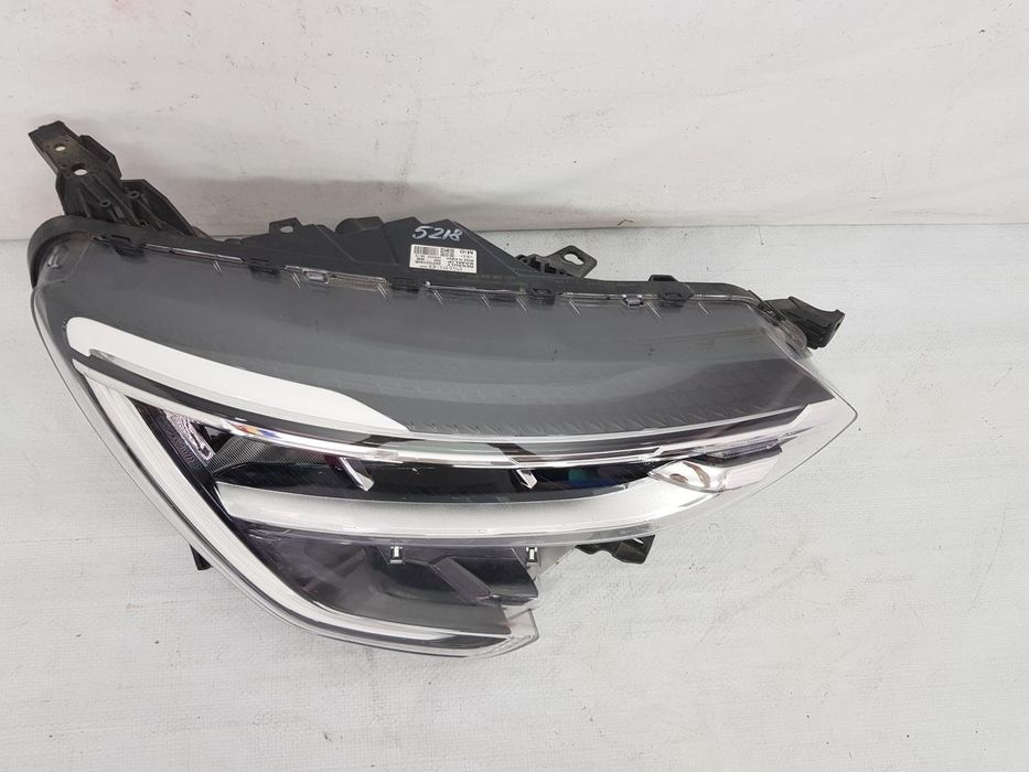 Far dreapta Full Led Renault Arkana dupa 2021