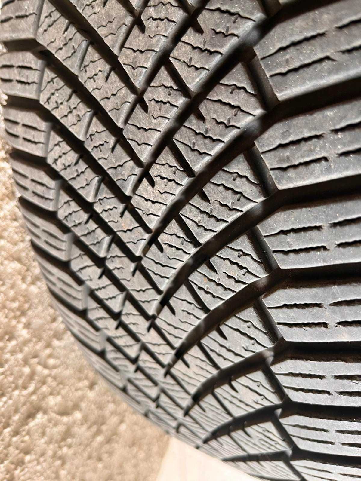 Зимни гуми Yokohama BluEarth Winter V406 с оригинални Enkei Honda 17