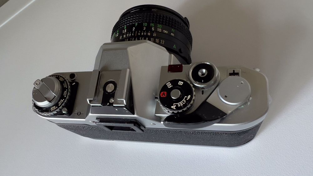 Canon AV-1 SLR 35mm/50mm f1.8