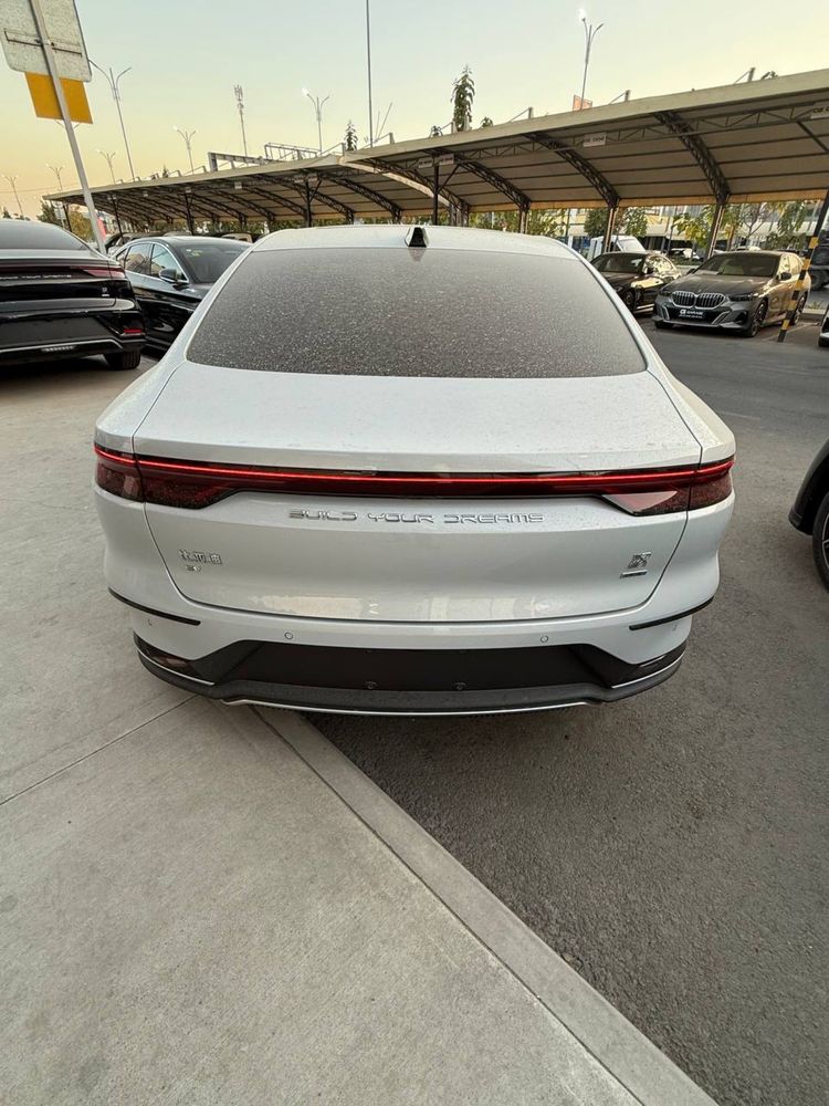 BYD Han narda grey 605 km