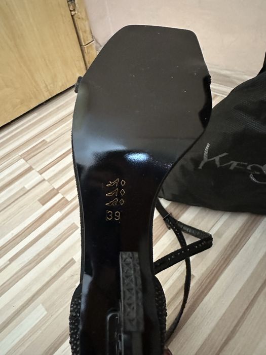 YSL обувки на ток