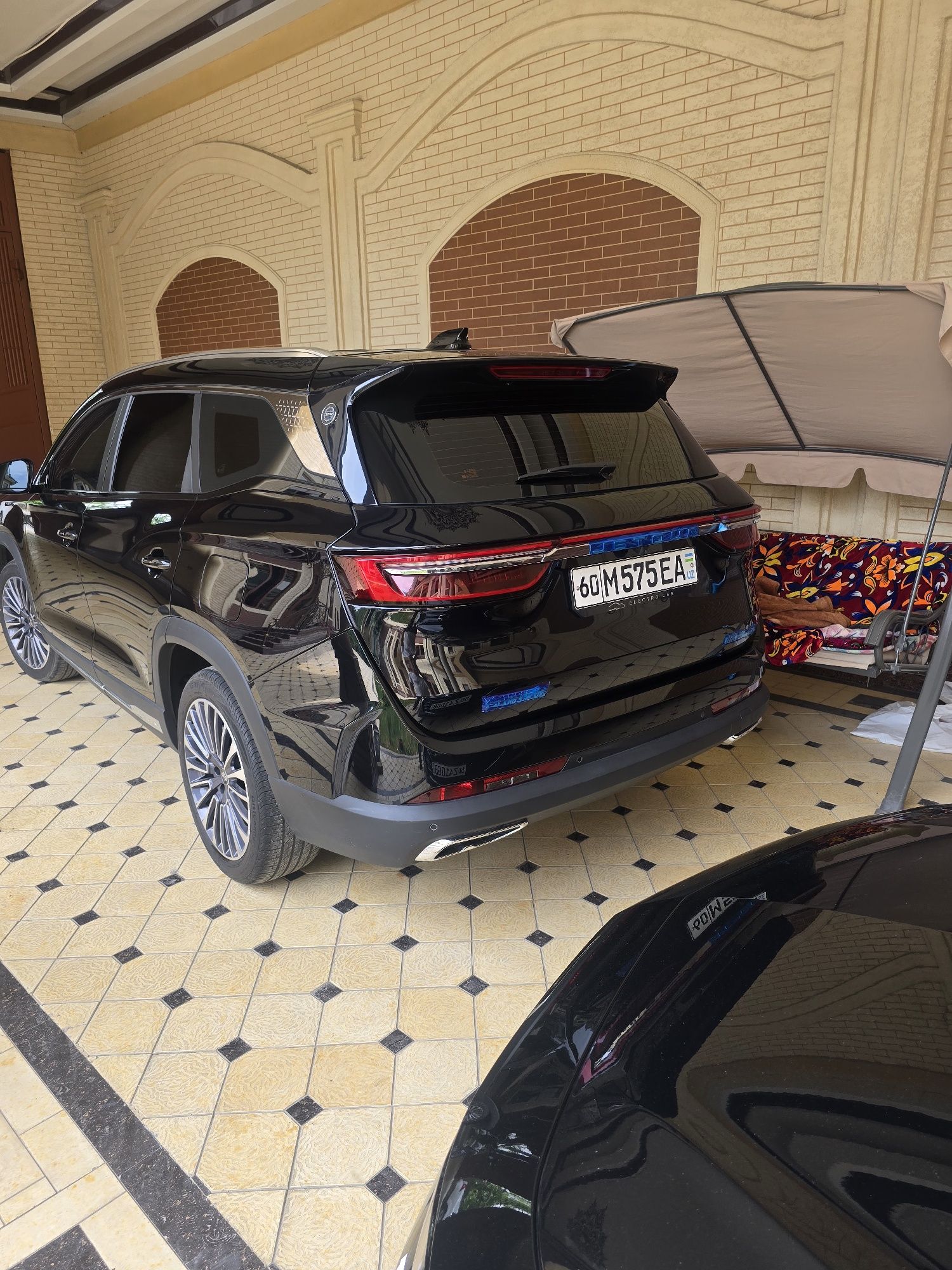 Jetour X90 plus gibrid сотилади