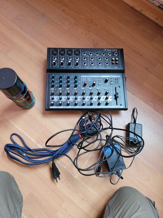 Boxe cu trepied,  mixer