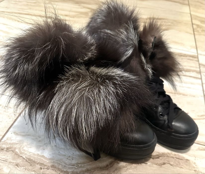 Боти с естествен косъм