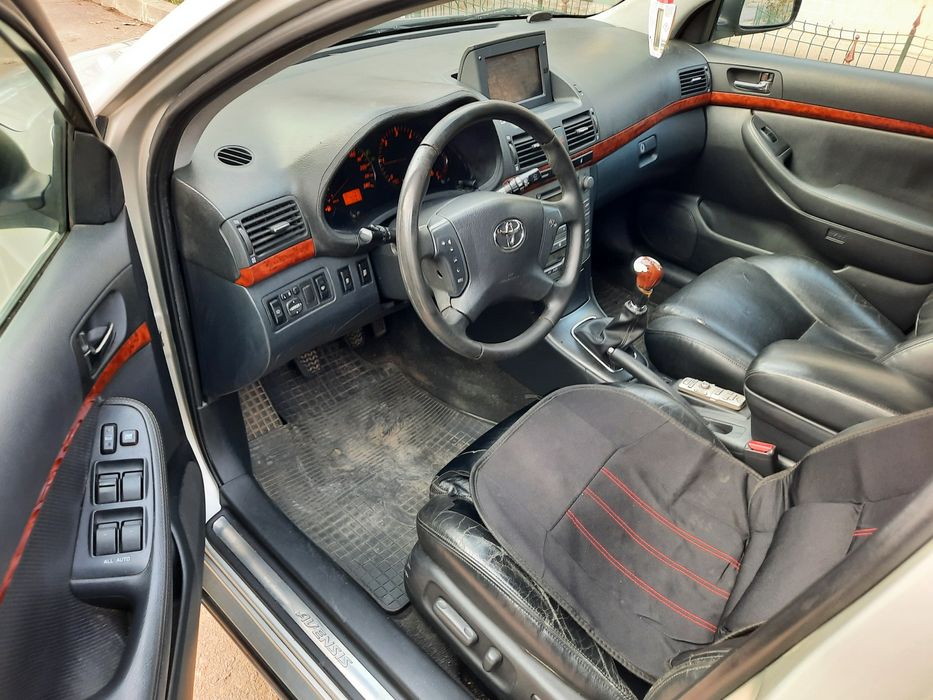 Vand Toyota Avensis 2.0d, FULL OPTIONS,acte val, fiscal la SUPER PRET!