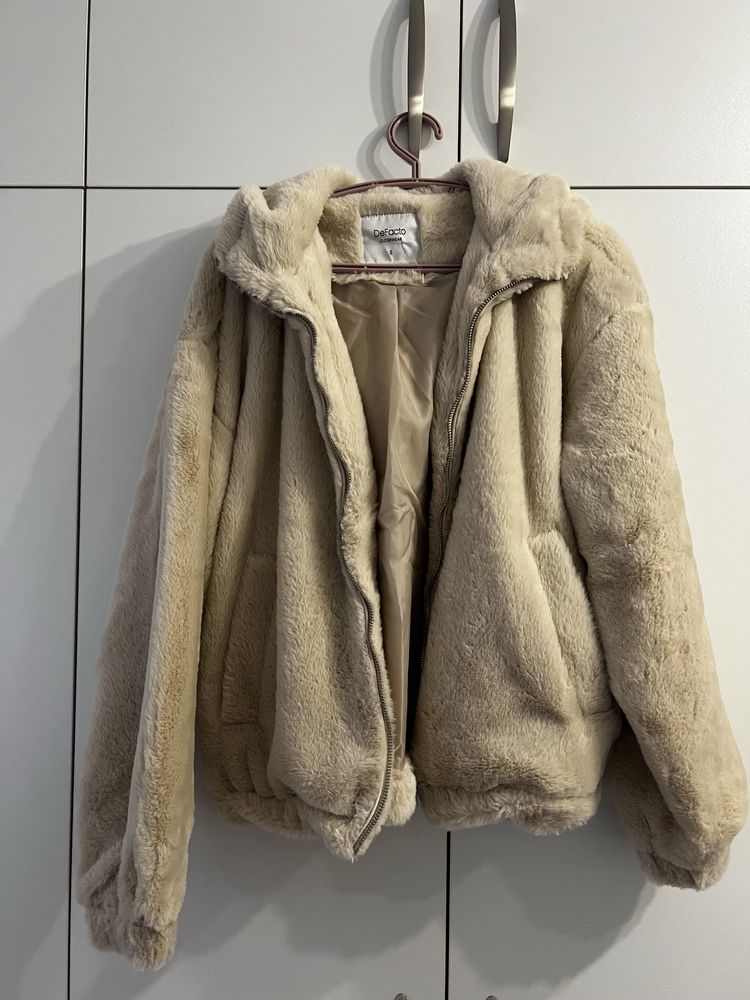Яке DeFacto, Guess, Liu Jo, Zara