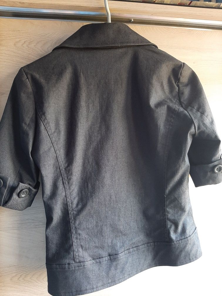 Уникално вталено сако, с 3/4 ръкави, размер С