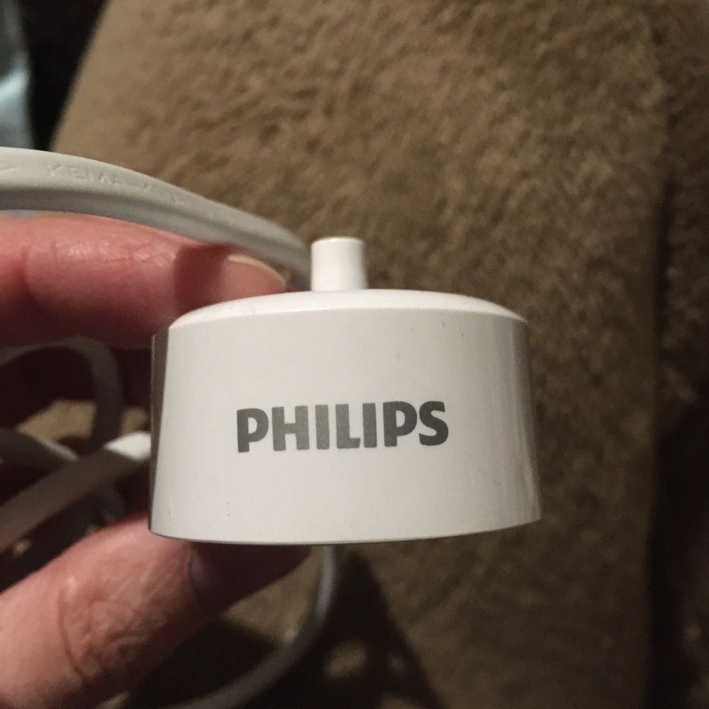 Зарядка для ирригатора Philips