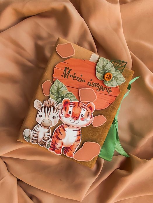 Налични албуми с фолиеви джобчета за момче за 100 снимки с р-р 10/15