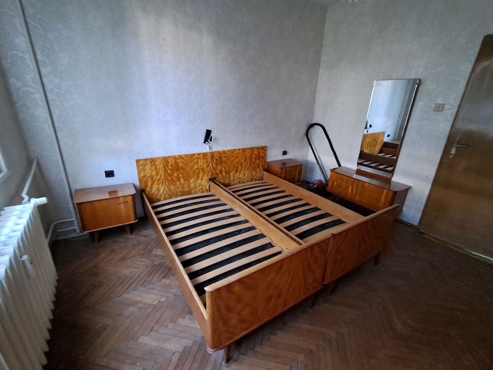 СЕКЦИЯ и Спалня употребявани
