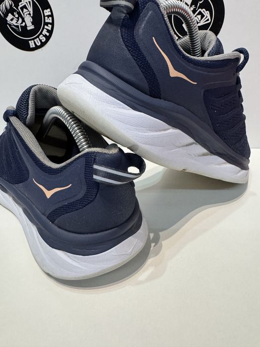 Маратонки HOKA AKASA.Номер 39.5